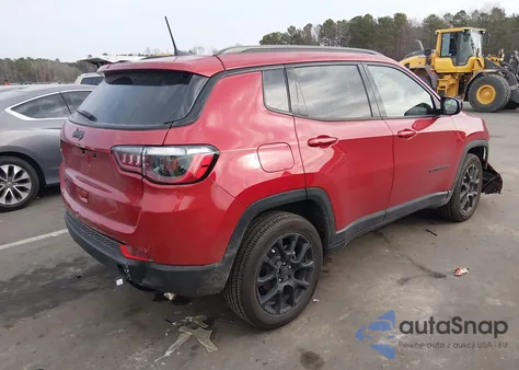 2025 Jeep Compass Latitude 4X4 z USA, uszkodzony, nr VIN 3C4NJDBN7ST607358